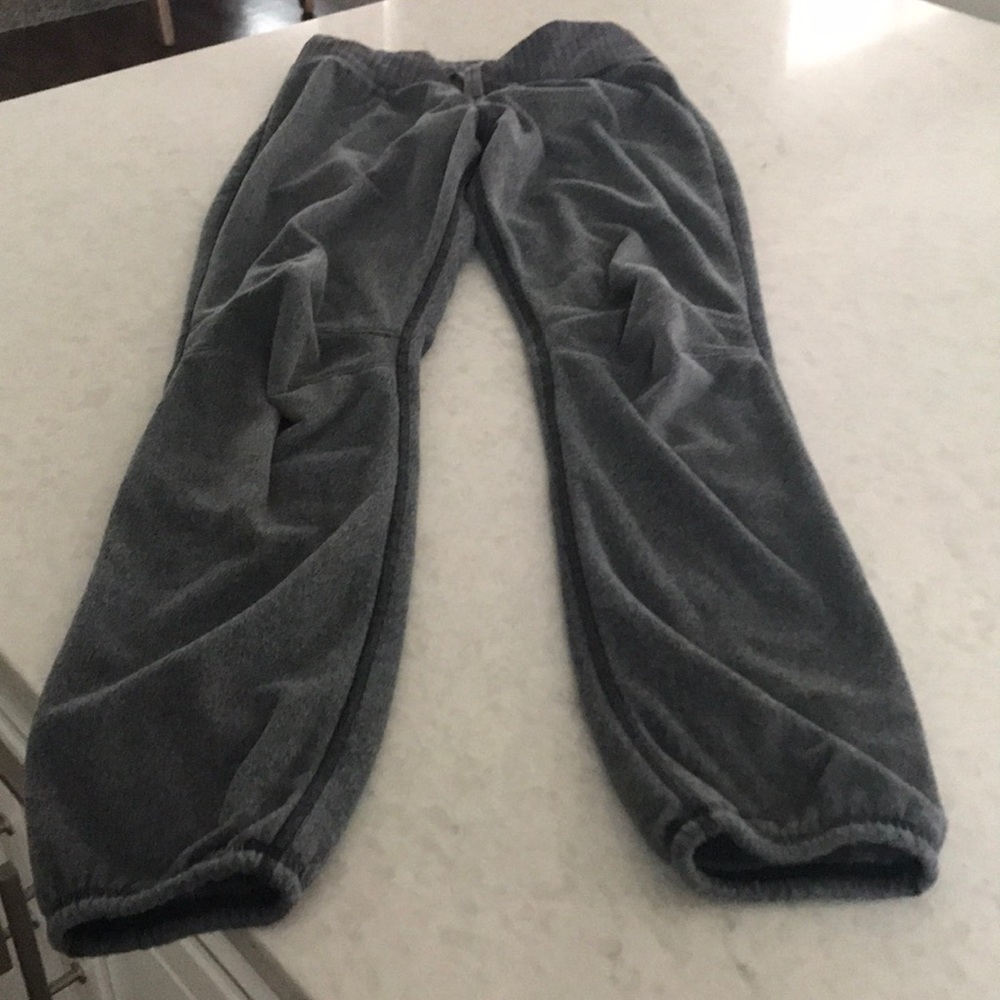 Ivivva size 10 extremely soft sweat pants.